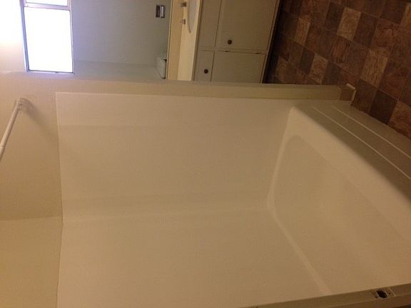 5th image of 533 Evergreen St APT 5