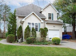 235 Linden Ave, Westbury, NY 11590