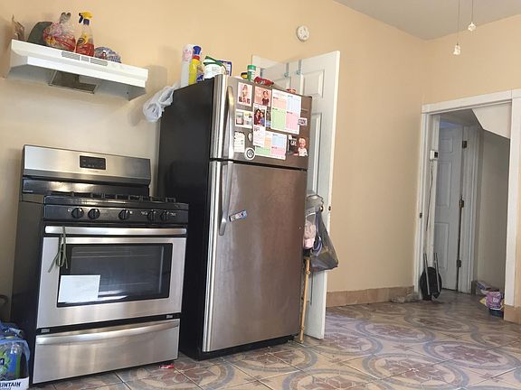 5th image of 2318 S Leavitt St APT 1R