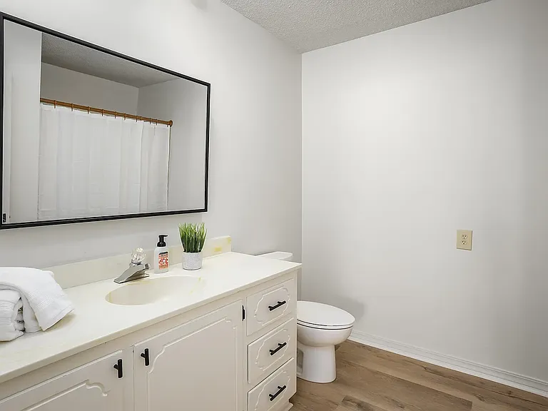 338 Travis Dr — Photo 7