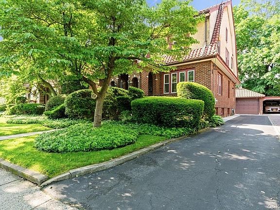 3rd image of 12 Ellwood Ave