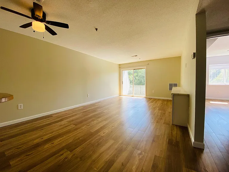 121 Cluff Crossing Rd #30 — Photo 7