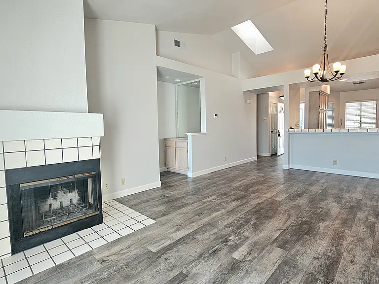341 Stinson St #6 — Photo 6