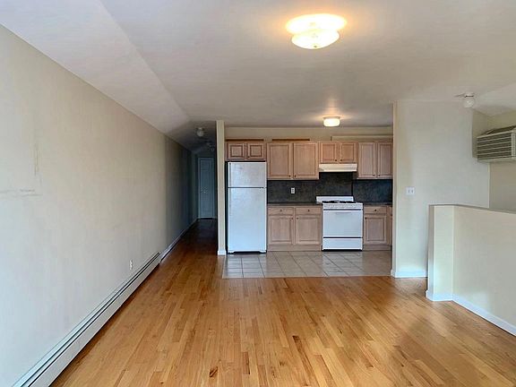 2nd image of 14953 23rd Ave Floor 2