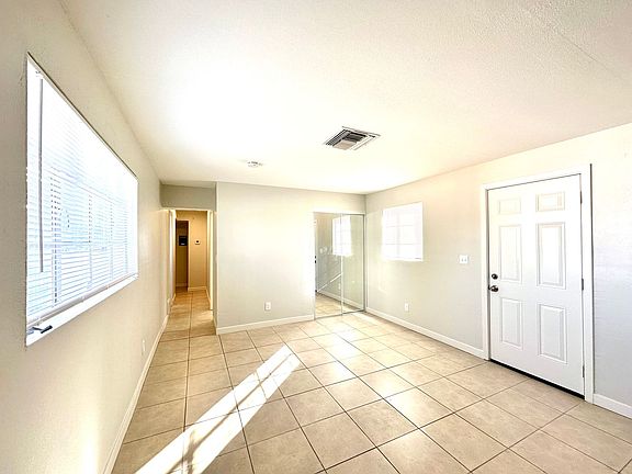 5th image of 2540 E Copper St #Copper2540b