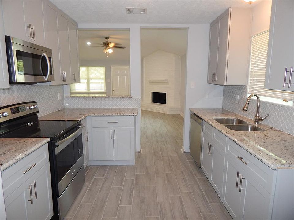 1st image of 22134 Pearl Lake Dr