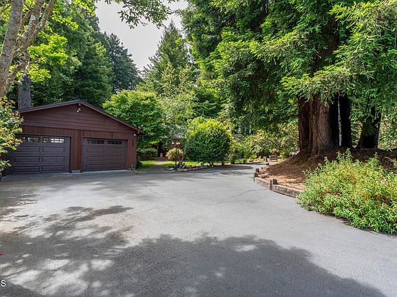 4th image of 325 Nancy Way