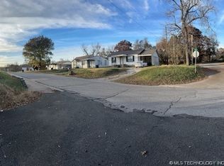 306 N 1st St, Tahlequah, OK 74464