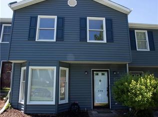 379 E Montcastle Dr UNIT D, Greensboro, NC 27406
