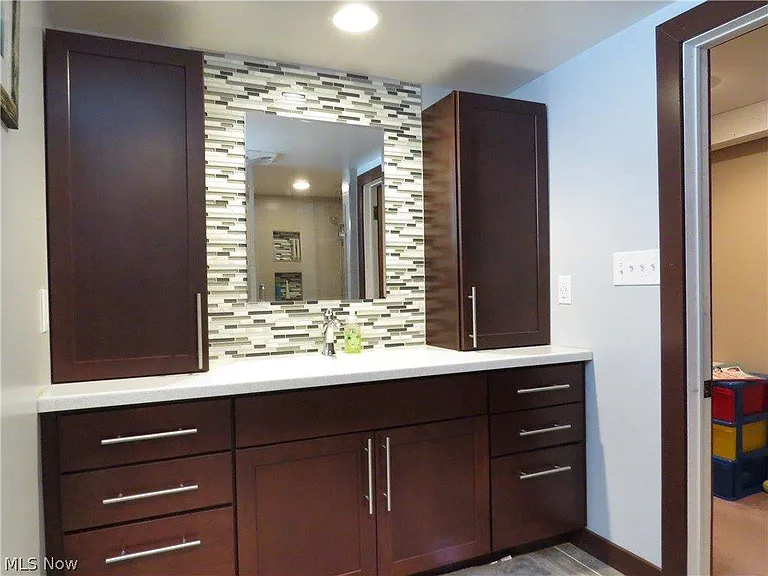 17469 Norton Ave — Photo 23