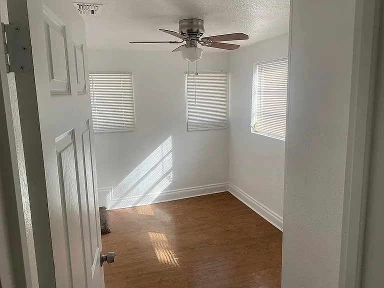 1513 E Lake Ave — Photo 19