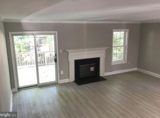 1465 Chatham Ct, Crofton, MD 21114