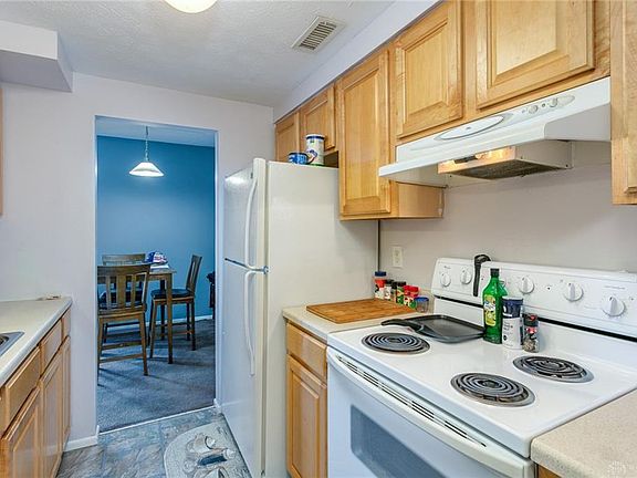 5th image of 1103 Arrowhead Xing APT F