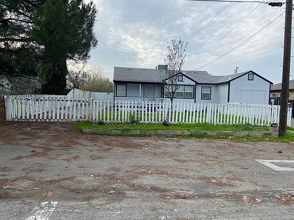 3rd image of 4021 Marysville Blvd