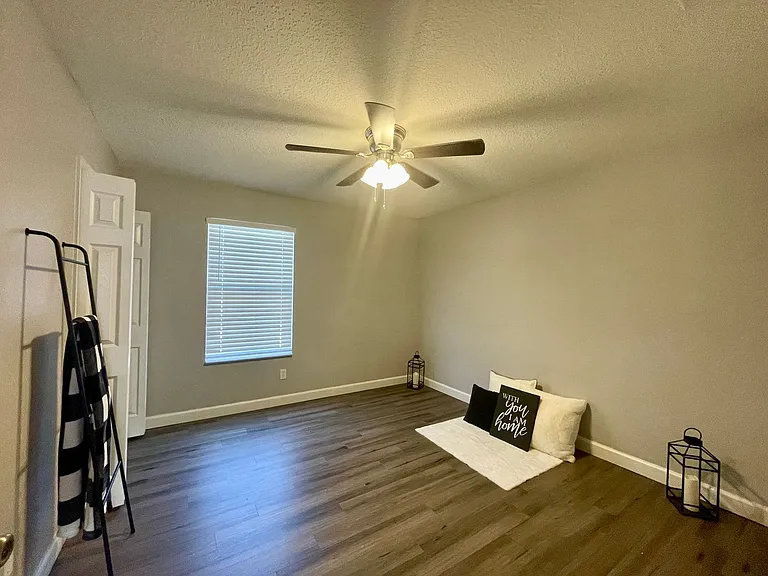 Village Park Townhomes | 2 & 3 Bedroom Apartments in Lady Lake, FL — Photo 37