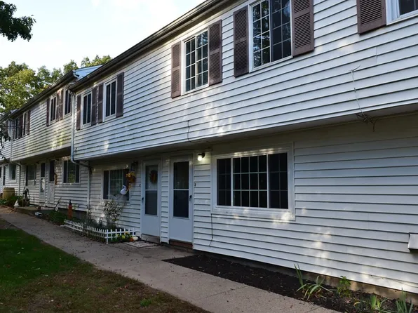 12 Keenan Rd, North Attleboro, MA 02760