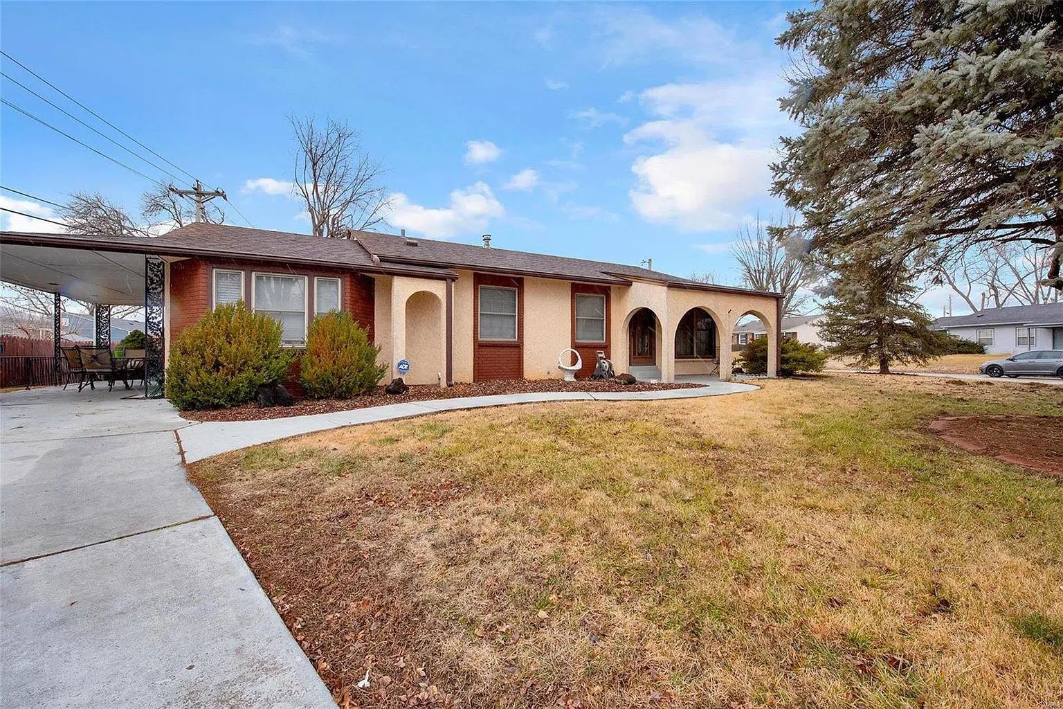 22 Belmont Dr photo 1