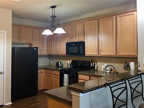 3rd image of 9201 Brodie Ln Unit 601