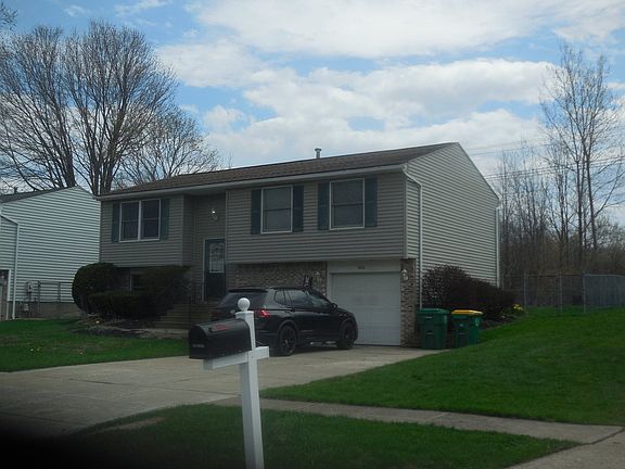 2nd image of 206 Oakhill Dr