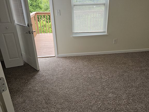 5th image of 158 Lone Tree Dr NE #158