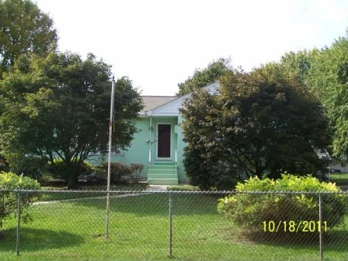 1468 School Ln photo 1