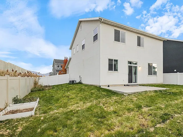 1546 W Parkview Dr — Photo 12