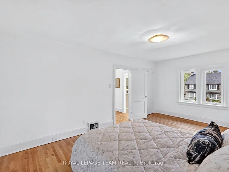 131 Acacia Ave — Photo 28