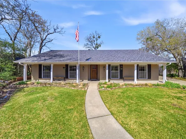 2705 Wood Cliff Ct, College Station, TX 77845