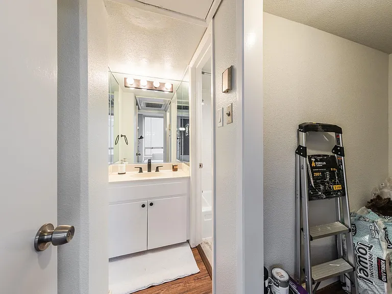 1212 Guadalupe St #301 — Photo 11