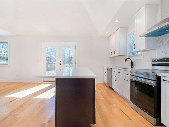 5th image of 86 Meldon Ave SE