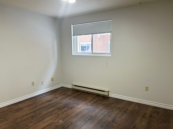 5th image of 1490 Kelly Lake Rd #103