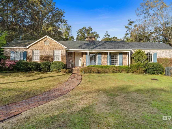 141 Myrtlewood Ln, Mobile, AL 36608