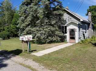 706 W Beech St, Gladwin, MI 48624