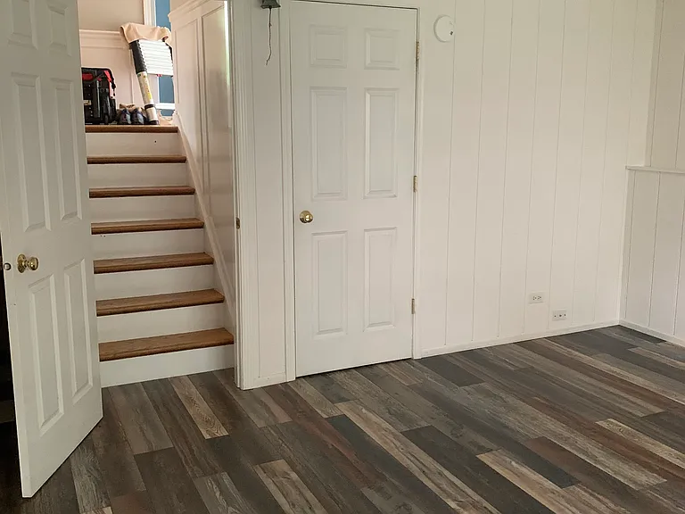 1232 Laurel Ln — Photo 5
