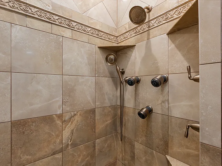 6 Lilac Ln — Photo 68