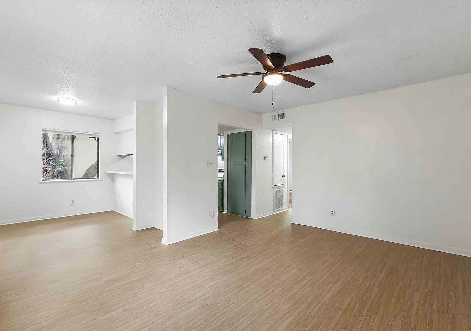 Chestnut Place Apartments — Photo 2