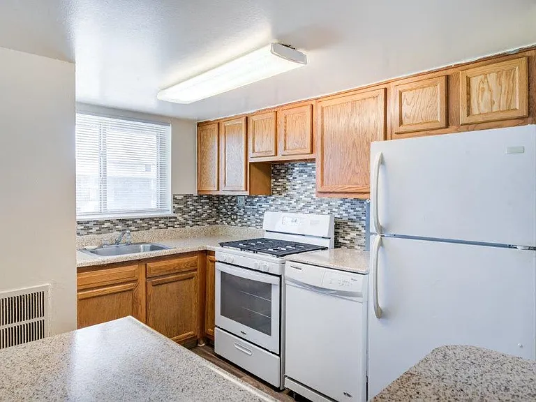 Princeton Estates Apartment Homes — Photo 4