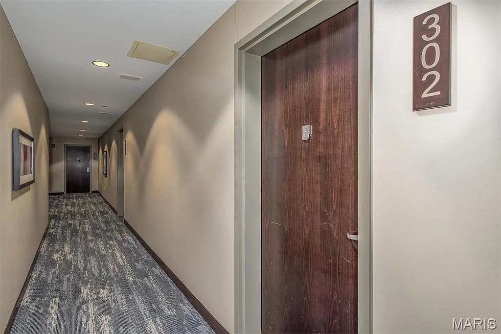 2 bed, 2.0 bath, 1175 sqft, $2,900 — Photo 3