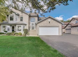 716 Kresswood Dr, McHenry, IL