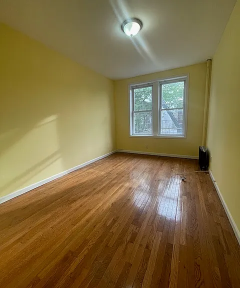 259 E 46th St #2F — Photo 3