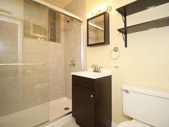 5th image of 3709 N Bosworth Ave #1ST