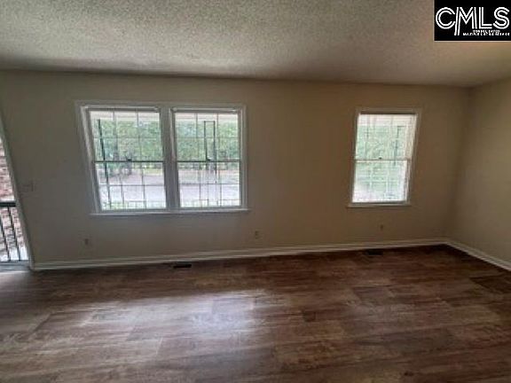 3rd image of 216 Cricket Rd