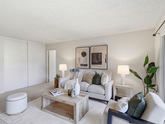 5th image of 815 N Humboldt St APT 302