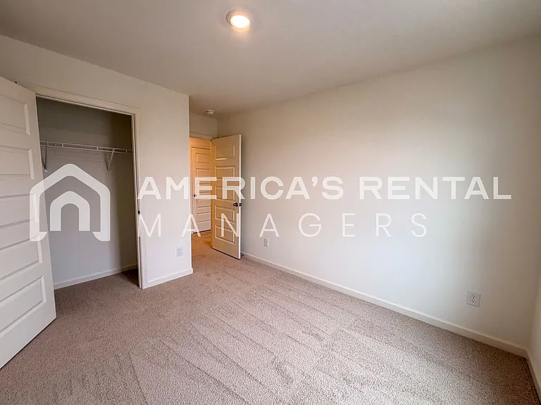 2122 Addison Way SW — Photo 24