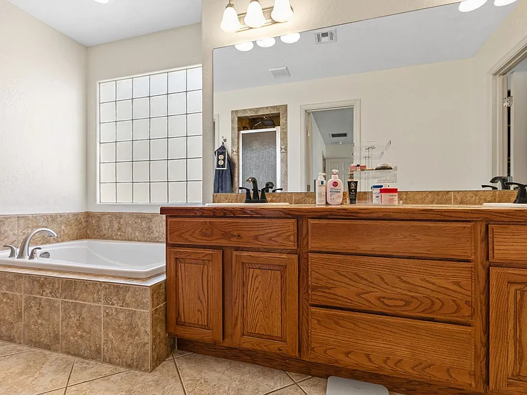 600 Coronado Dr — Photo 24