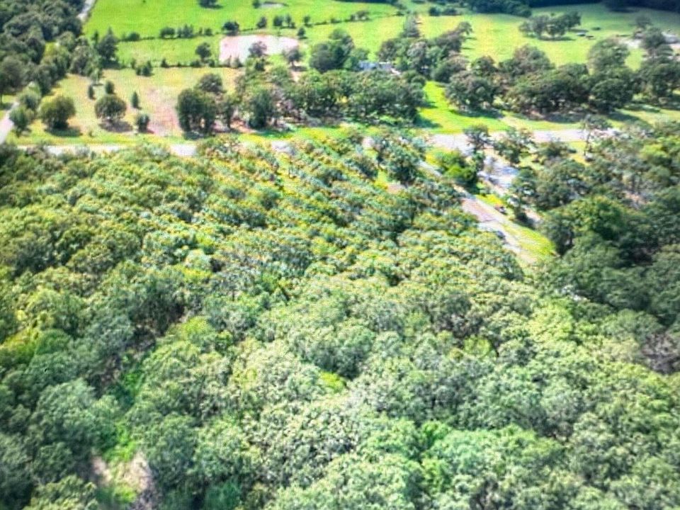 2nd image of 8947 Gateway Dr