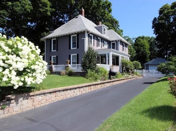 35 Peirce St, Middleboro, MA 02346