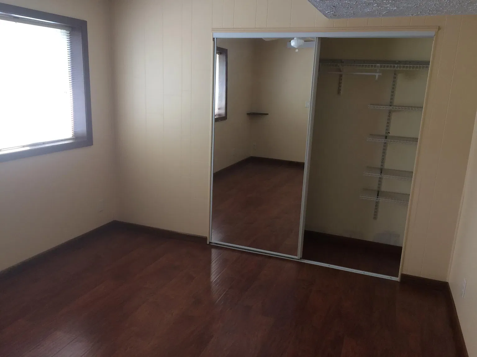 2 bed, 900 sqft, $1,000 — Photo 4