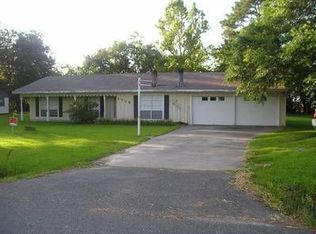 1738 Whispering Pines Dr, Lake Charles, LA 70605