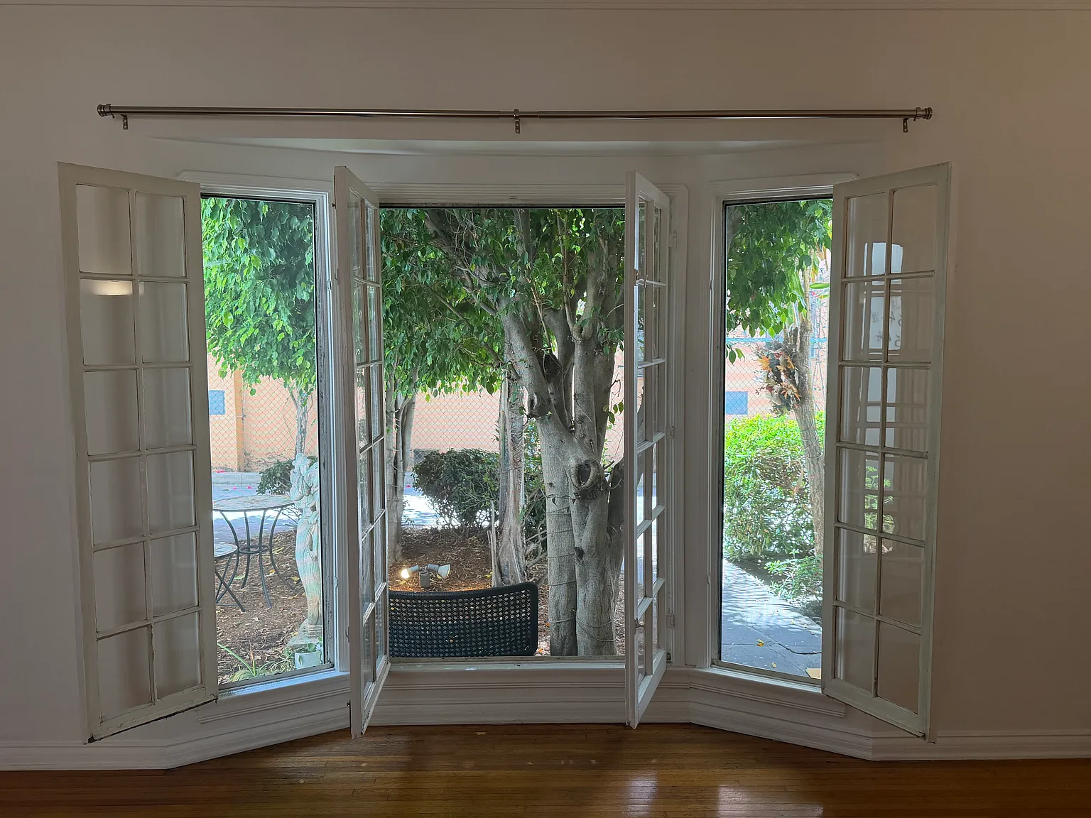1 bed, 875 sqft, $3,000 — Photo 4
